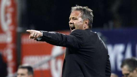 MN - Mihajlovic: "Con Galliani chiacchierata costruttiva, la sua fiducia fa piacere. Modulo diverso? Da valutare con i titolari. Honda? Parleremo al rientro"