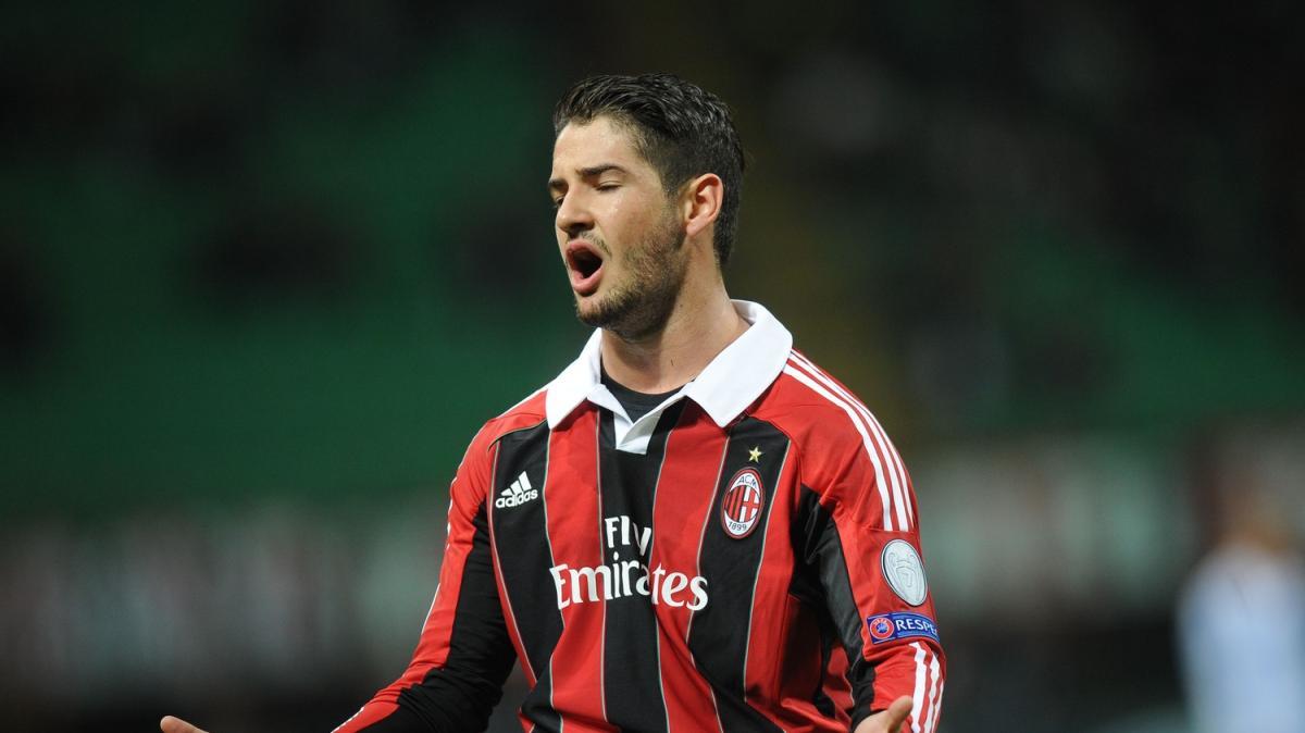 Beppe Riso rivela su Pato-Tevez: “Lo scambio era fatto, Pato al PSG e Tevez al Milan, poi…”