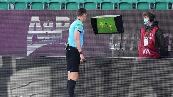 Orsi: "Gli arbitri hanno fatto degli errori importanti e non capisco perchè il VAR non li aiuti"