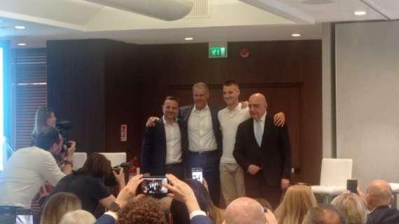VIDEO MN - Camarda: "van Basten dio del calcio, vorrei solo la sua benedizione"