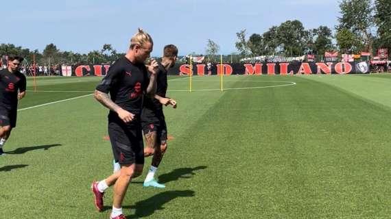 Raduno Milan, Tuttosport: "Kjaer osannato dai tifosi"