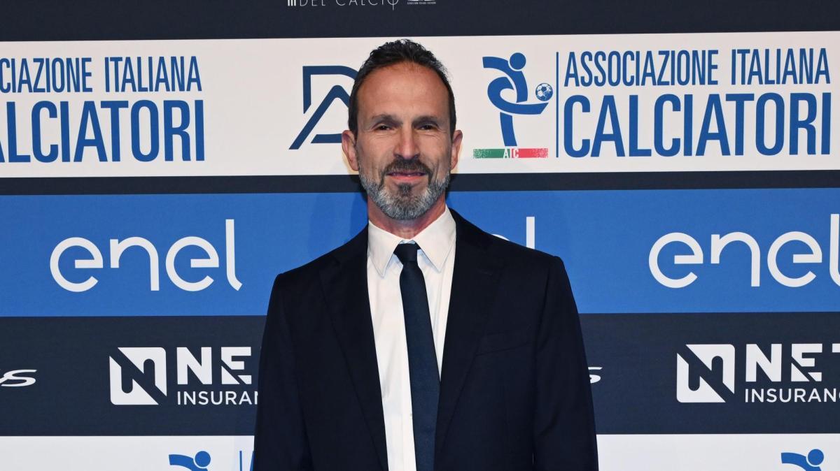 Presidente FIGC, Calcagno (AIC): "Necessario coinvolgimento di un ex calciatore con un ruolo importante"