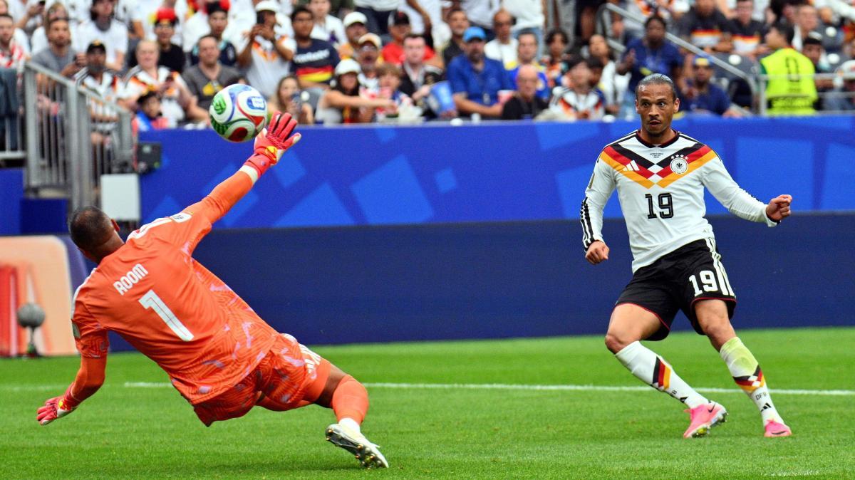 Mondiali: calzettoni bucati ai polpacci, la moda spopola tra i giocatori