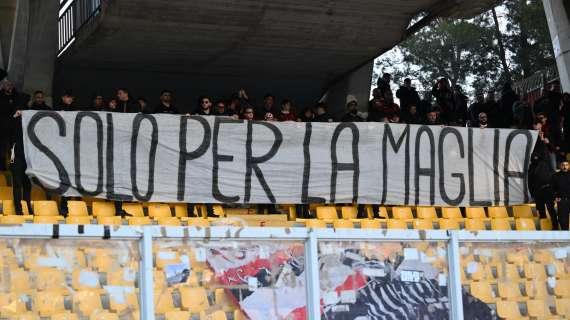 Vietata l'esposizione alla Curva Sud dello striscione 'Solo per la maglia': "Ennesimo episodio di repressione"