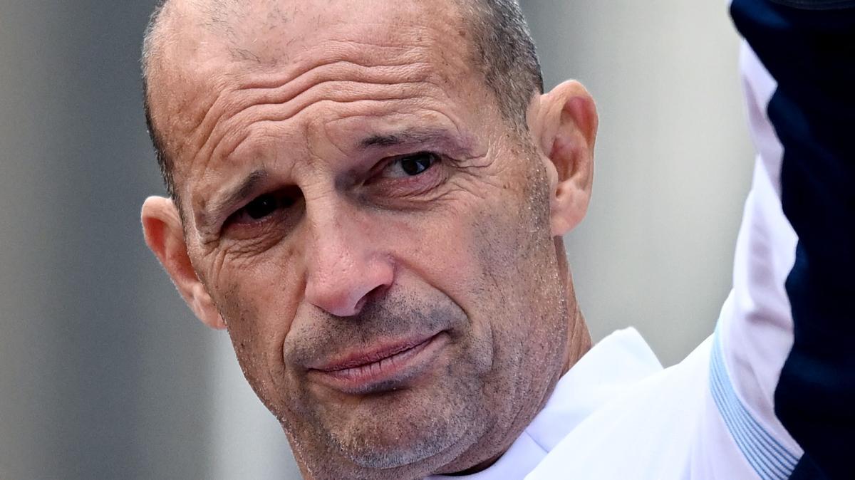 De Laurentiis, Allegri e il Napoli esprimono "profondo cordoglio" per la scomparsa di Franco Baresi, bandiera del Milan