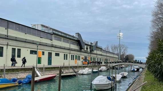MN - Il Milan è arrivato (in traghetto) allo stadio "Penzo" di Venezia
