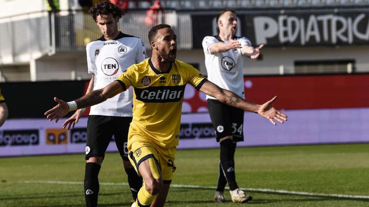 Hernani, massima intesa con il Genoa: manca quella con il Parma 