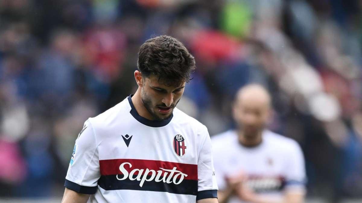 Milan e Napoli, sfida per aggiudicarsi Orsolini. Ma il Bologna...