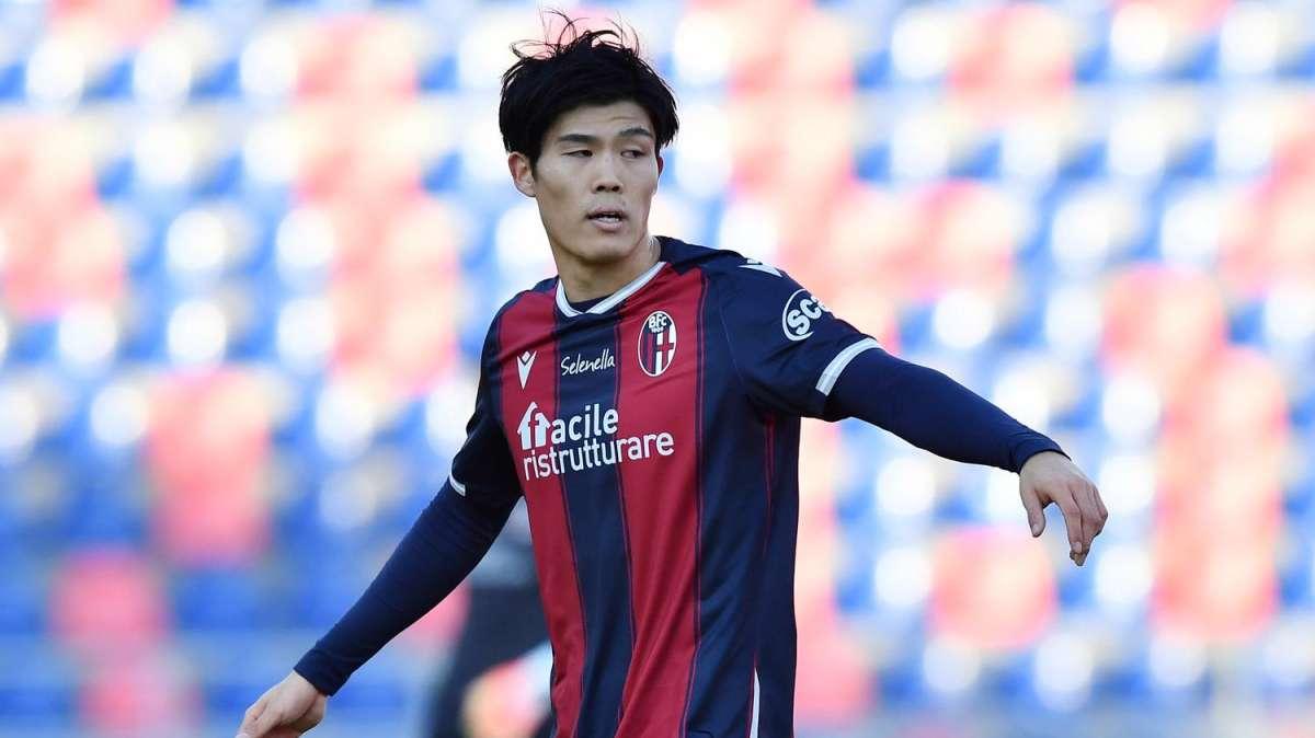 Tomiyasu all'Atalanta, manca pochissimo: nell'affare anche Colley