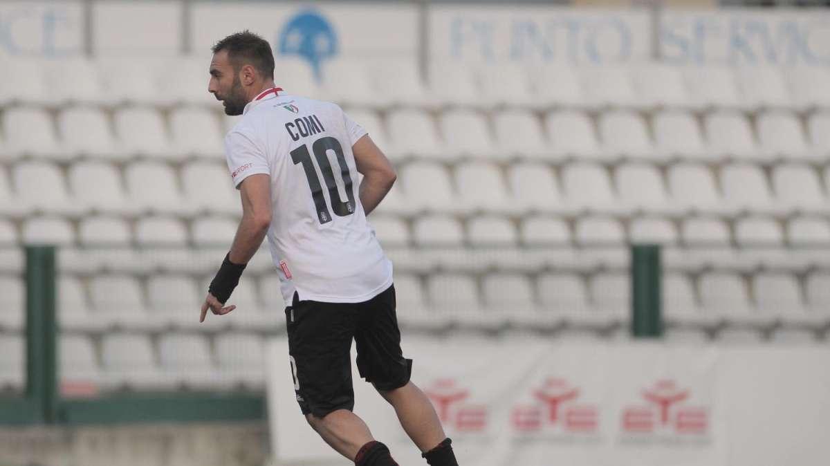 UFFICIALE: Crotone, ecco Comi. Uno scambio con la Pro Vercelli