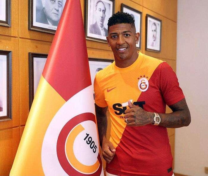 UFFICIALE: van Aanholt al Galatasaray