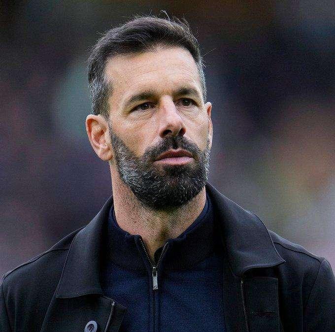 Fulmine a ciel sereno in Olanda: van Nistelrooy lascia a sorpresa il PSV
