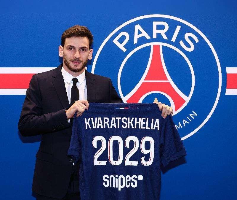 UFFICIALE: PSG, ecco Khvicha Kvaratskhelia