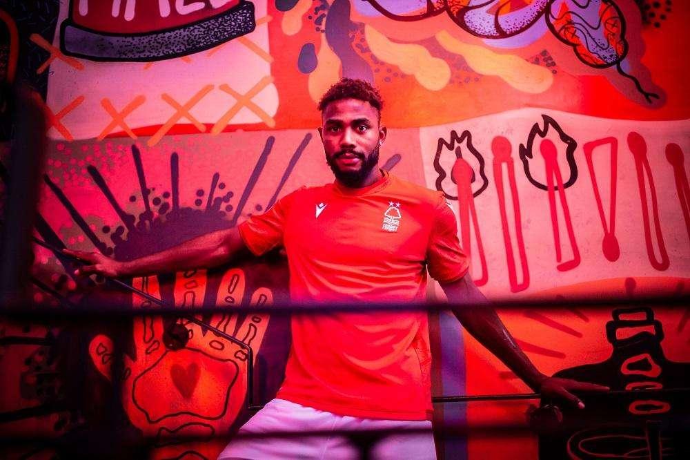 UFFICIALE: Emmanuel Dennis al Nottingham Forest