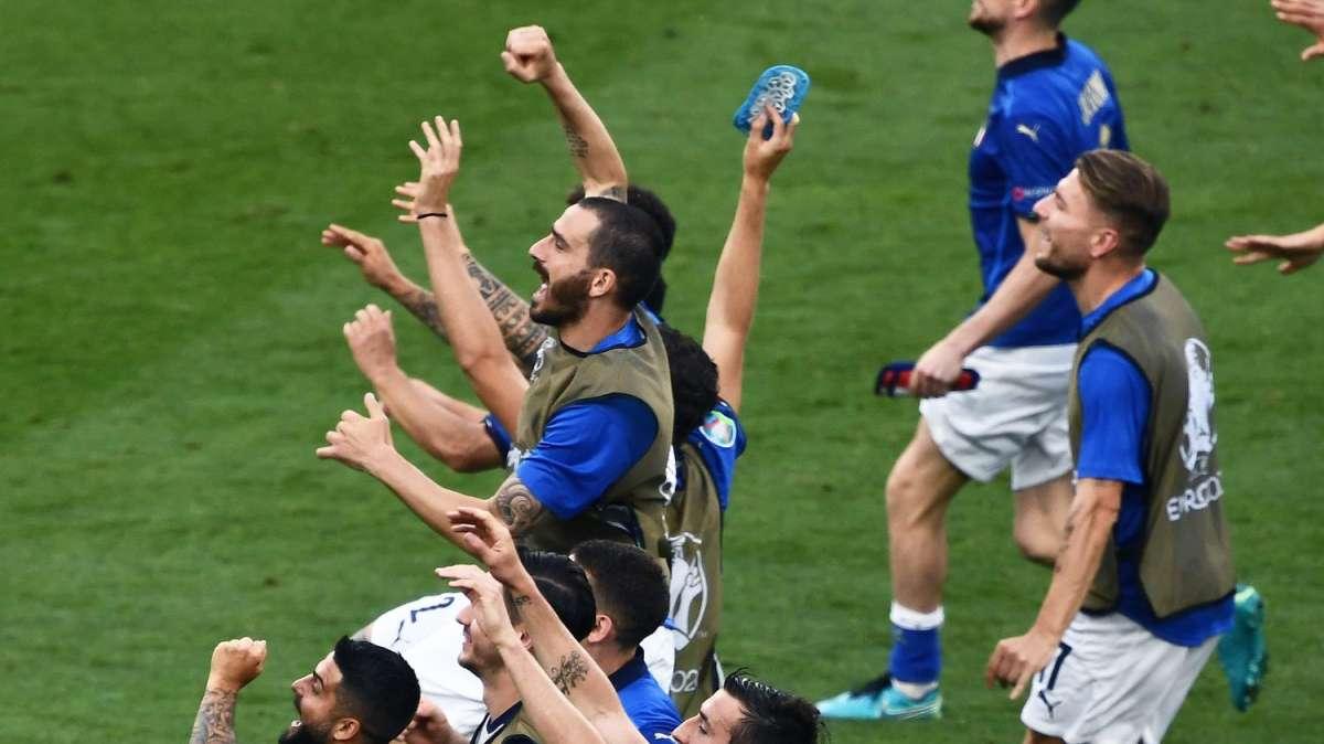 Tre su tre ed ennesimo record: l'Italia di Mancini vola negli Europei