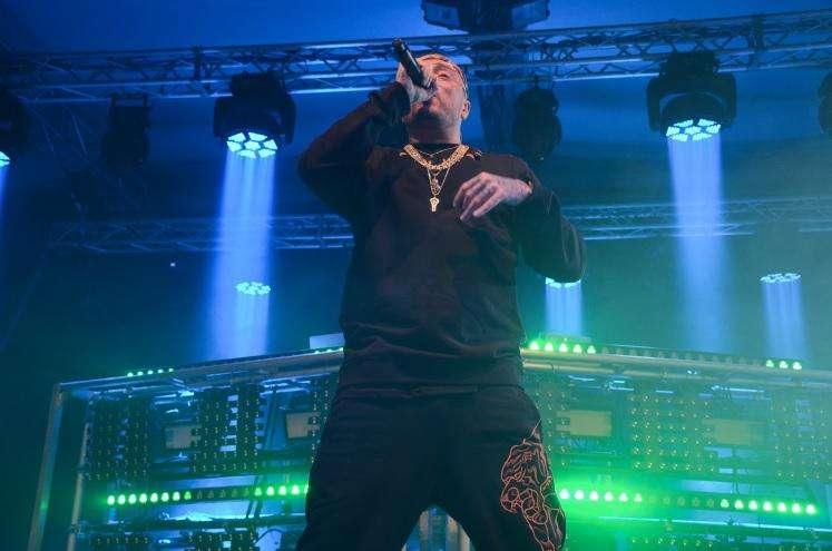 Gué Pequeno, grande successo a Napoli per il suo 'Gentleman Tour 2018' 
