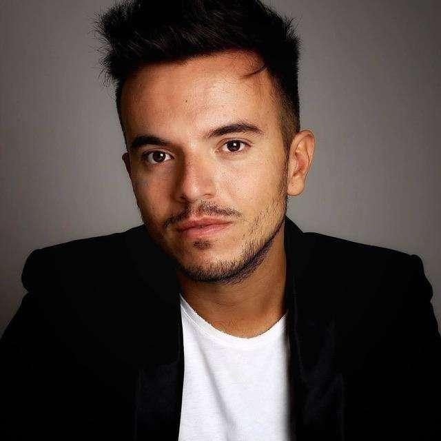 Andrea Sannino in "Andrè", un concerto da non perdere... Vi aspettiamo del 16 al 19 Marzo al Teatro Cilea!