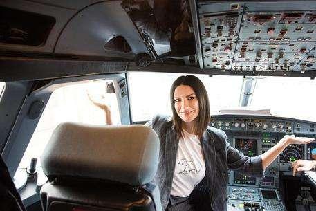 Sul podio hit parade ancora Pausini