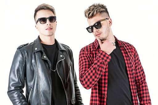 MUSICA:” I Desideri domani sera su Rai 1, lottano per la finale a Sanremo”.