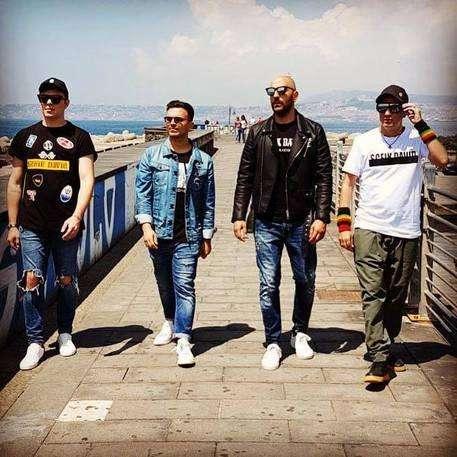 Napoli, Decibel Bellini tra note e calcio