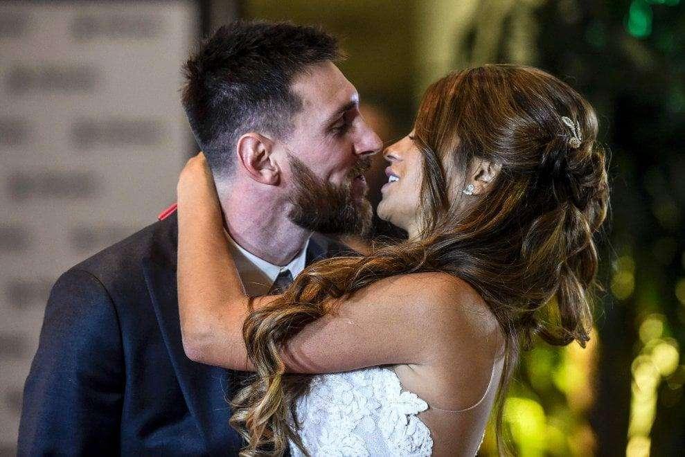 Lionel Messi si è sposato: una promessa fatta vent'anni fa