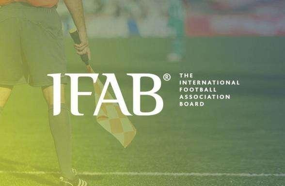 UFFICIALE: IFAB, confermati i 5 cambi a partita. Si allungano le panchine