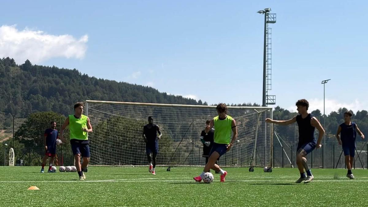 Cosenza, salgono i ritmi nel ritiro: contro la Vibonese per affinare gli schemi di Coppitelli