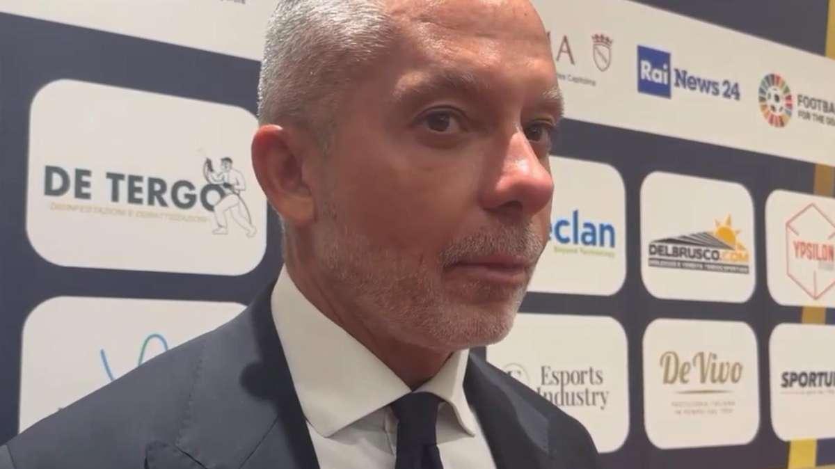 Mercato troppo lungo, la proposta di Moggi: «Un mese d'estate e uno d'inverno»
