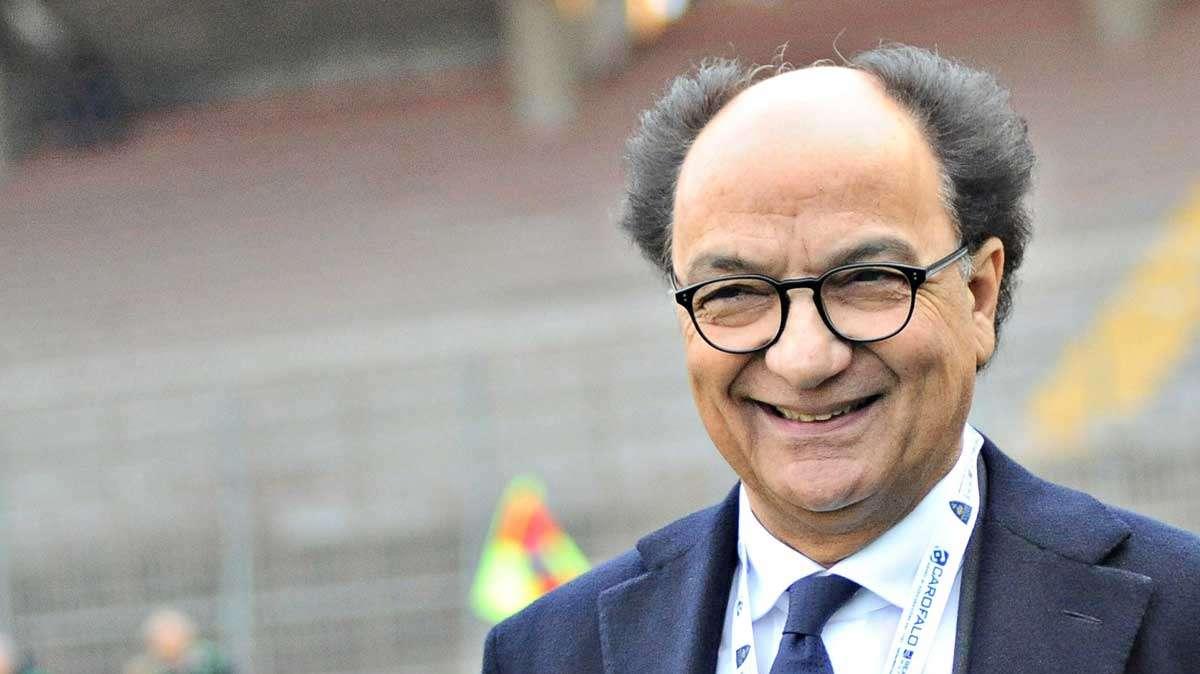 Cosenza, fumata grigia per il cambio di proprietà: il presidente Guarascio pianifica il futuro