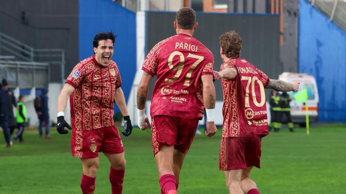 Giacomo Parigi ai saluti con il Latina: il Ravenna in pressing per regalarlo a Mandorlini