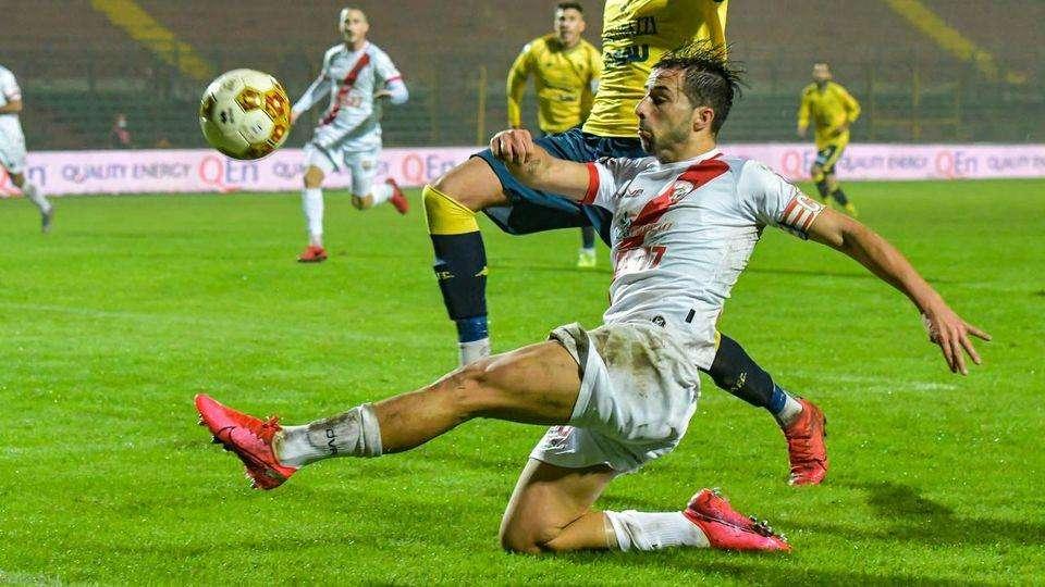 Un gol di Ganz impone l'ennesimo pari alla Virtus Verona