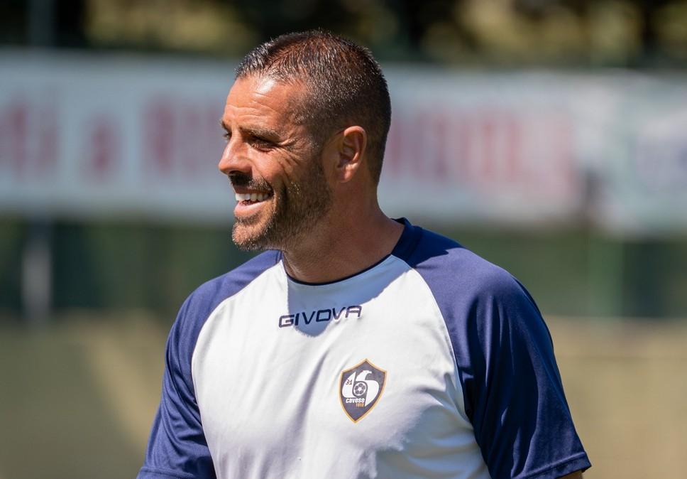 Cavese, è ufficiale l'esonero di Fabio Prosperi: il comunicato del club biancoblù