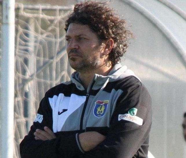 Ugento, mister Oliva: «Se sono nel mondo del calcio, lo devo al Casarano»