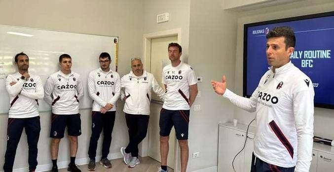 A lezione da Thiago Motta: gli allievi UEFA Pro al Bologna per il terzo stage del loro Master