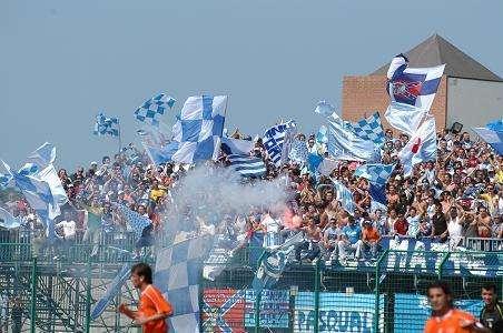Il trenino dei tifosi del Manfredonia a Potenza