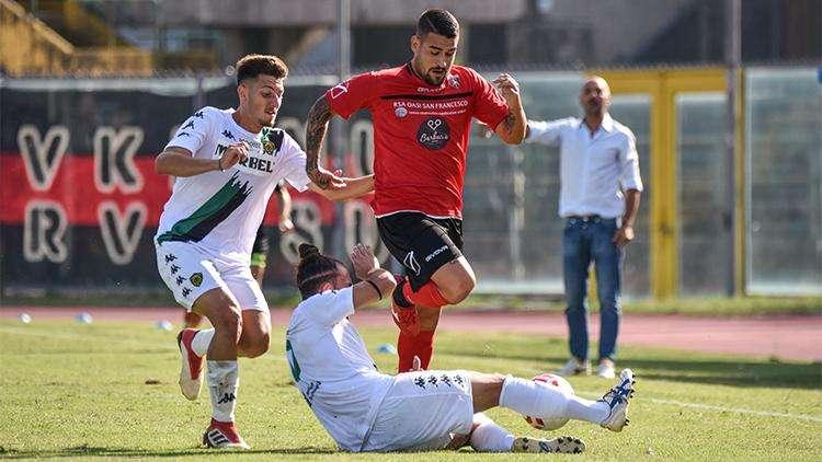 Nocerina, Liurni: "Esultanza speciale, il mister mi consiglia molto"