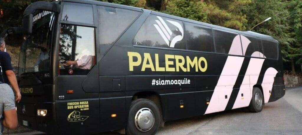Palermo sotto shock: l'agguato al pullman getta un'ombra sulla città
