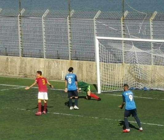 Il Santa Croce va ko. Al Jonica basta un gol di De Giò