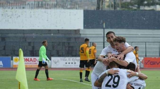 Il Casarano perde il big match: la Cavese si conferma capolista