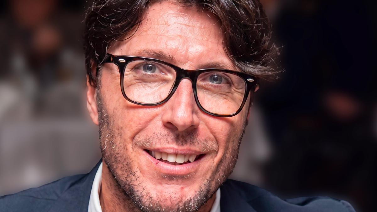 «Il derby sull’isola è fantastico, non vedo l'ora che arrivi la Coppa Italia»: il DS dell'Ischia Vincenzo Cosa a tutto campo