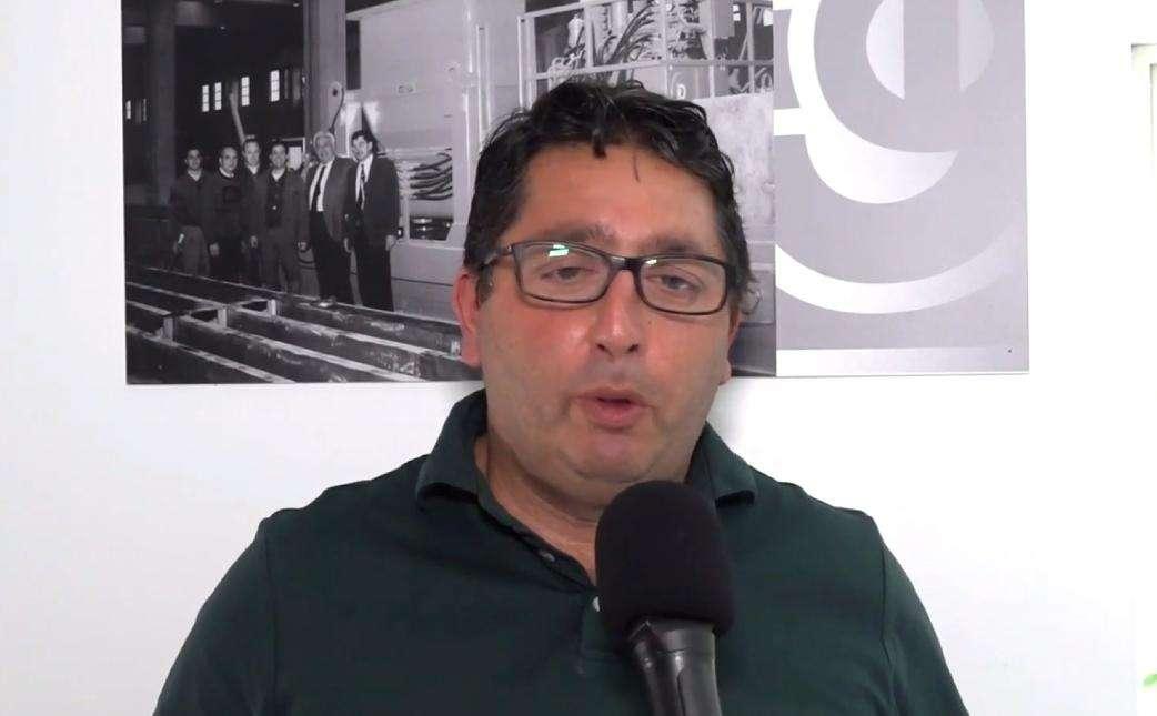 L'allenatore lascia, altri due rifiutano: e l'allenamento lo dirige il presidente