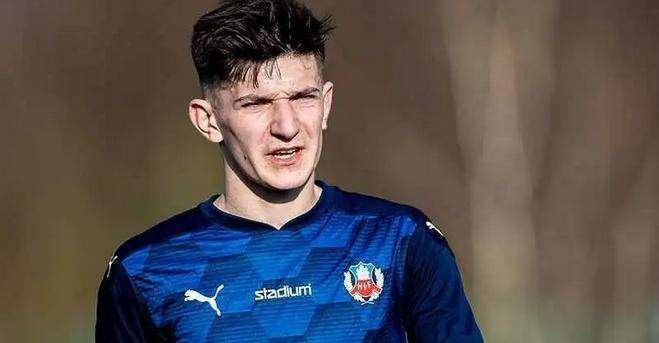 Lo svedese classe 2002 che piace in Italia riparte dal Midtjylland