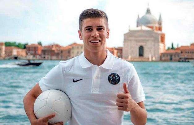 UFFICIALE: Venezia, prolungamento di contratto per St Clair