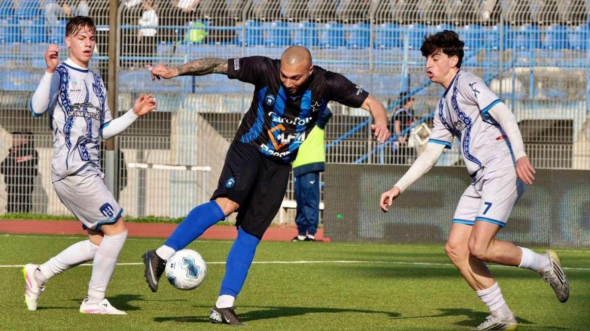 Il Bisceglie travolge la Virtus Mola: 12-1. Quattro gol di Lopez