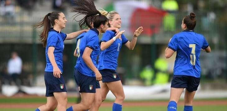 A Padova le Azzurrine fanno tre su tre e volano alla fase finale dell’Europeo. Sbardella: “Siamo un grande gruppo”