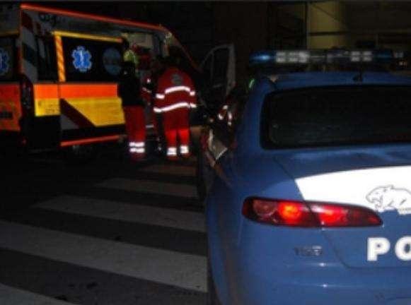Bambino di 10 anni si lancia nel vuoto e muore: "Devo seguire l'uomo col cappuccio". Si indaga su un gioco online