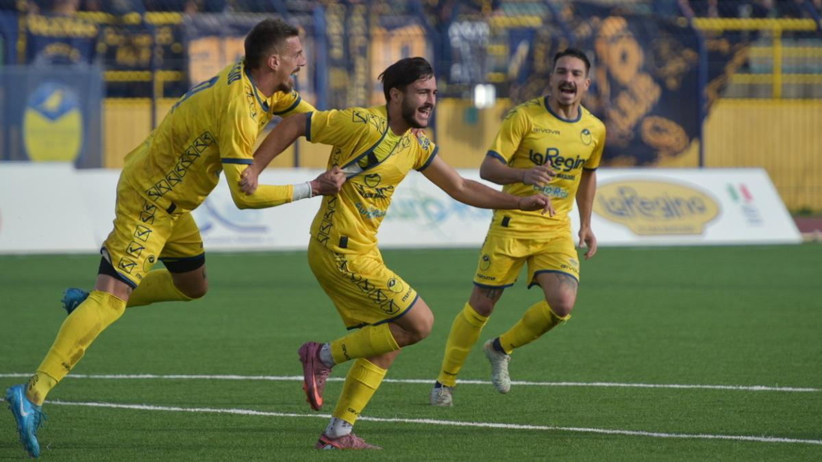 UFFICIALE: Lucchese, arriva un rinforzo dalla Serie C