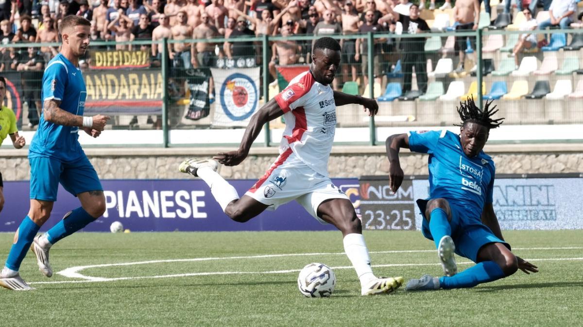 Ceduto Toure al Teramo: la Sambenedettese saluta l'attaccante