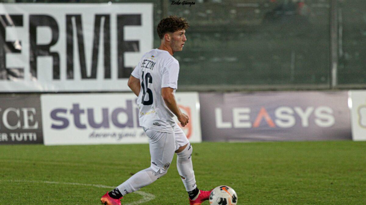 Taranto, mirino puntato a centrocampo: piace un calciatore della Sarnese