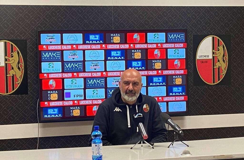 Lucchese, Pirozzi frena gli entusiasmi dopo l'allungo: «Il campionato è finito? Assolutamente no»